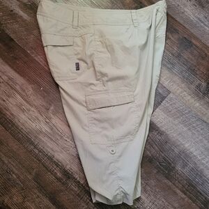 Patagonia Capri Cargo Shorts Size 6